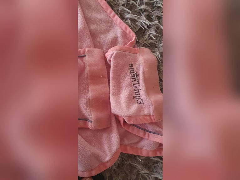 Equitheme Fleece Ausreit Decke 130 cm rosa