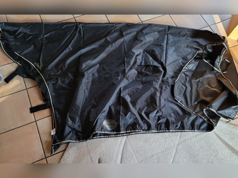 Regenausreitdecke mit Halsteil + Bügelausschnitt (2x benutzt)