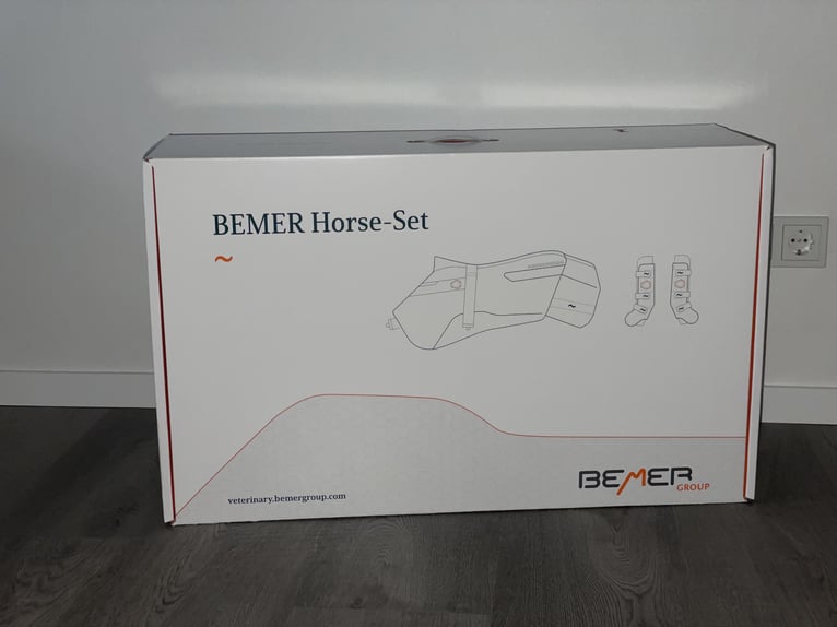 Neues Bemer Horse Set. Unbenutzt! 