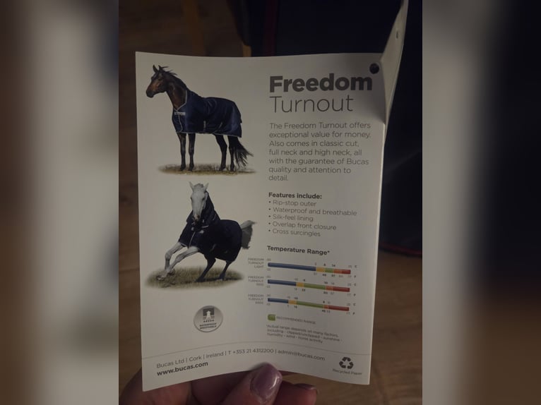 Bucas Turnout Freedom 300g / 135cm, Neu