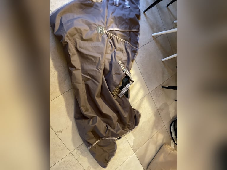 Regendecke 135cm, 100g, professionell gereinigt und imprägniert