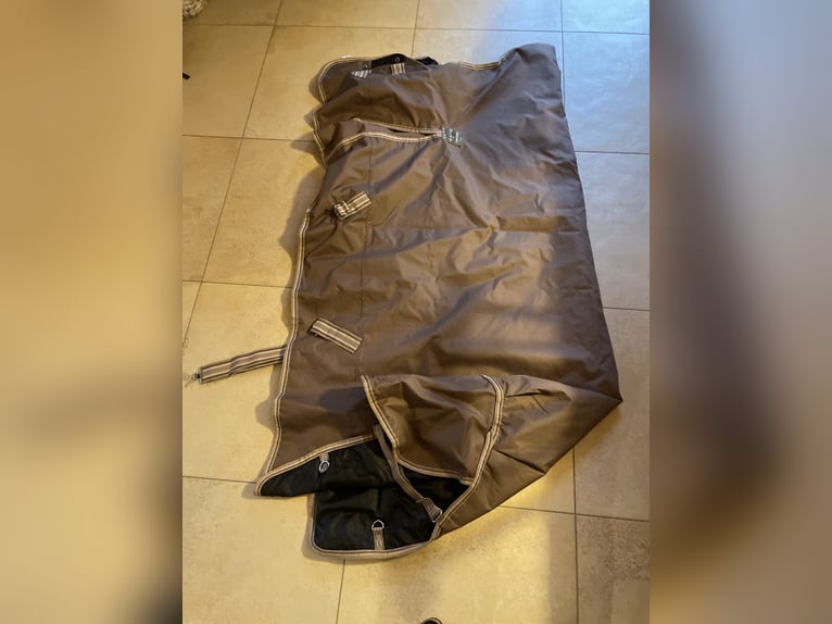 Regendecke 135cm, 100g, professionell gereinigt und imprägniert