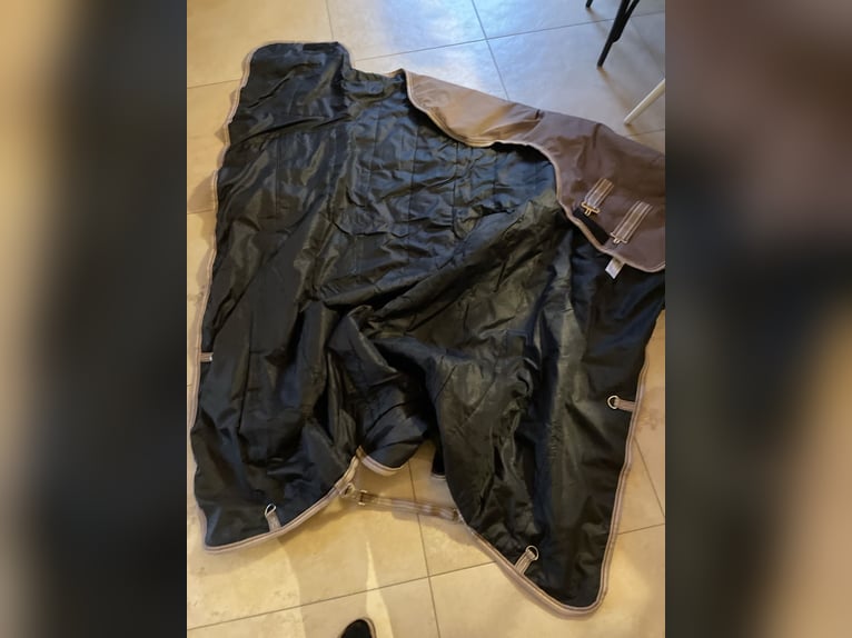 Regendecke 135cm, 100g, professionell gereinigt und imprägniert