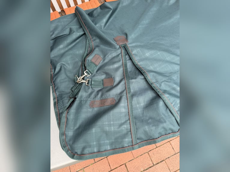 Felix Bühler Highneck Outdoordecke – Timeless Elegance