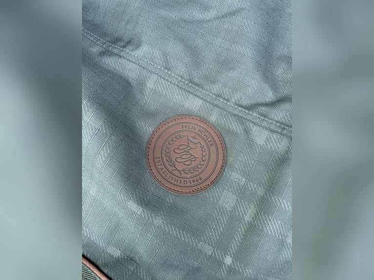 Felix Bühler Highneck Outdoordecke – Timeless Elegance