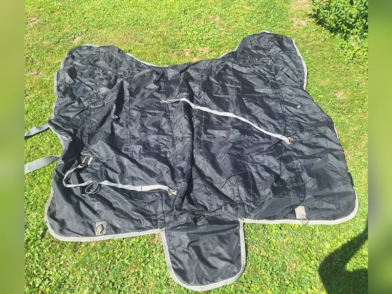 Outdoordecke für Pferde von BreatheEasy