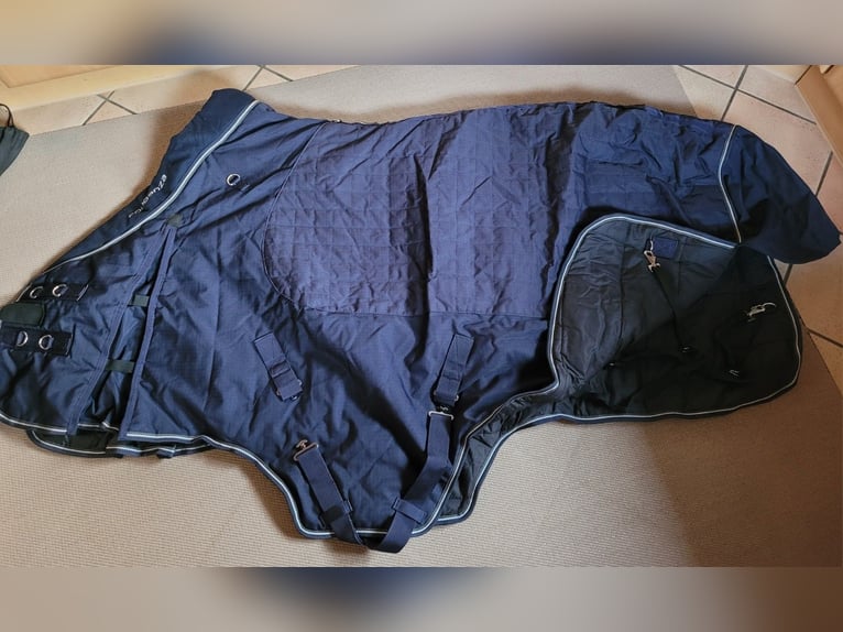 dunkelblaue Stalldecke - Größe 145 cm - Stable 400 - NEU/OVP