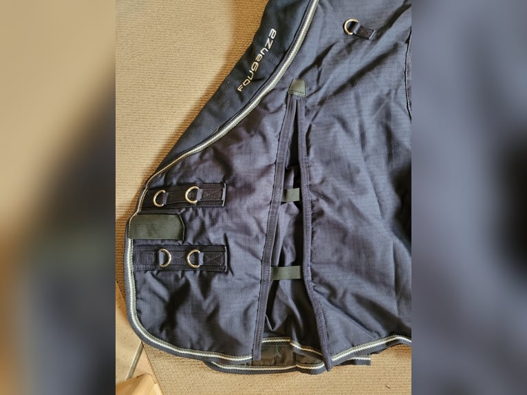 dunkelblaue Stalldecke - Größe 145 cm - Stable 400 - NEU/OVP