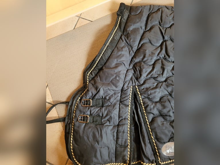 schwarze Harry's Horse Pferdedecke/Stalldecke Highliner 145 cm