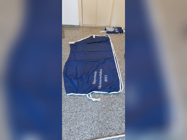 Stall- / Transportdecke neu 150 cm, blau-weiße Einfassung