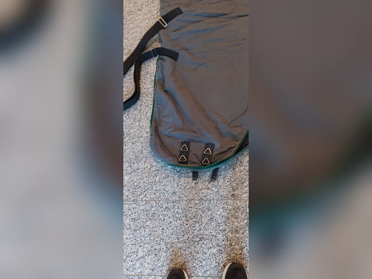 Stall- /Winterdecke 150 cm gebraucht