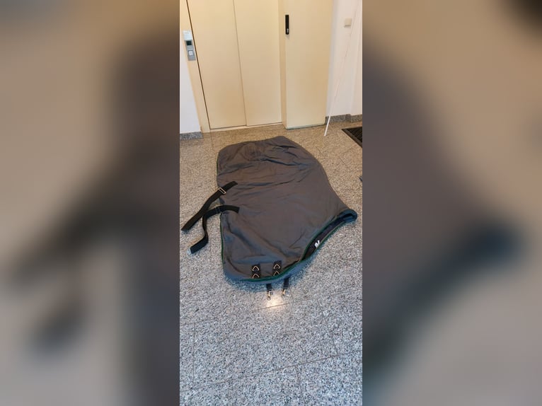 Stall- /Winterdecke 150 cm gebraucht