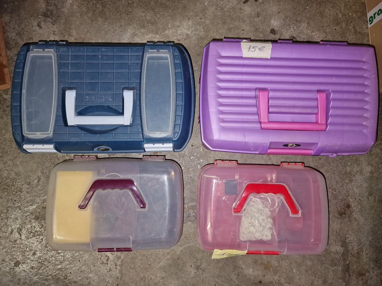 Putzboxen, Putzkasten, Putzzeug (Schlumpf)
