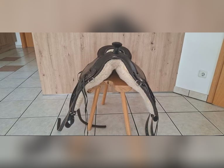 Barefoot Nevada Westernsattel braun