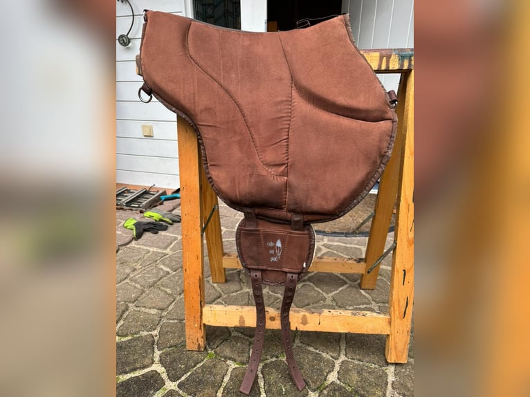 Barefoot  "Ride-on-Pad" Physio braun