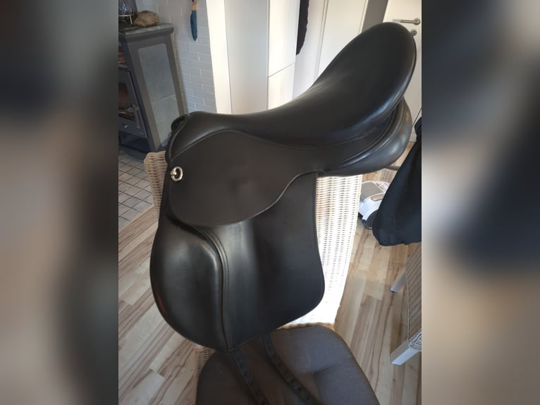 Deuber Startrekk Vielseitigkeitssattel S2 / 18,5"