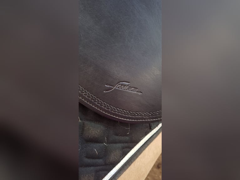 Freeform Flex Protect Dressage Baumlos 17,5