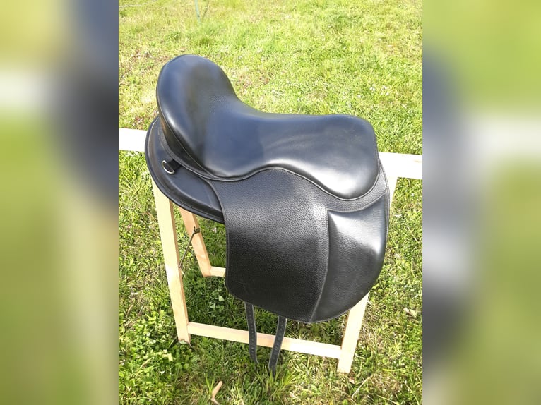 Freeform Sattel Dressage