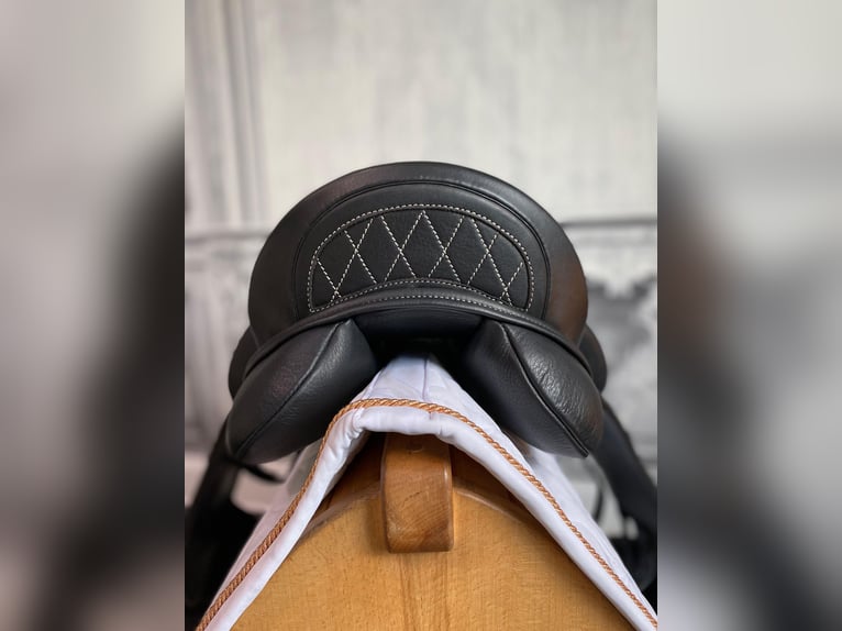 16,5“ Dressursattel