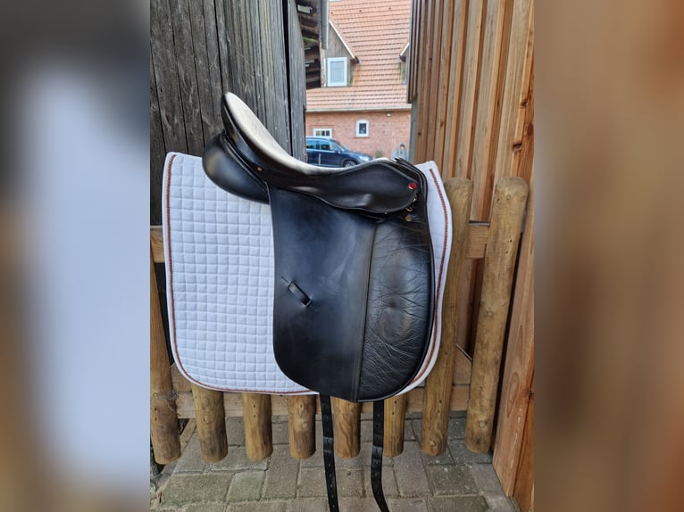 Albion Dressursattel SL 17,5 Zoll MW mittlere kammer 