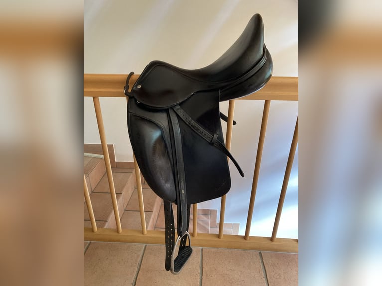 Amerigo Dressursattel 17,5" 4+1 gebraucht