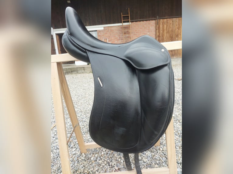 Childric Dressursattel