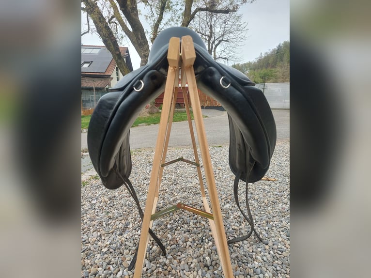 Childric Dressursattel