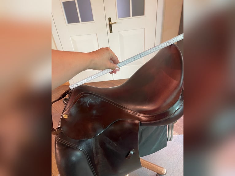 Cobra Dressursattel Braun 17 Zoll