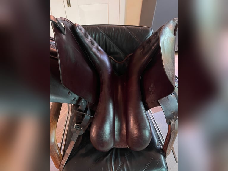 Cobra Dressursattel Braun 17 Zoll