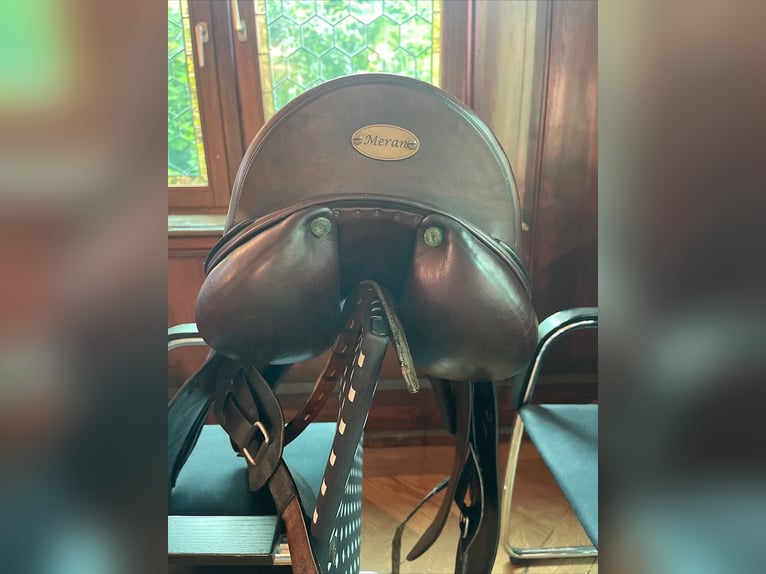 Cobra Dressursattel Braun 17 Zoll