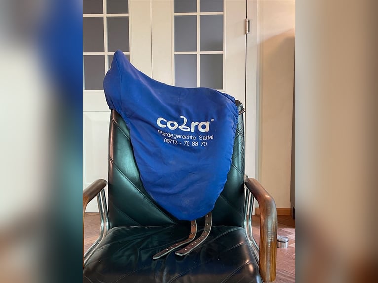 Cobra Dressursattel Braun 17,5 Zoll