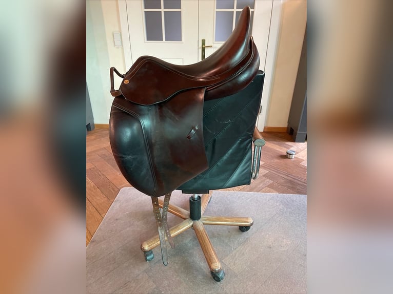 Cobra Dressursattel Braun 17,5 Zoll