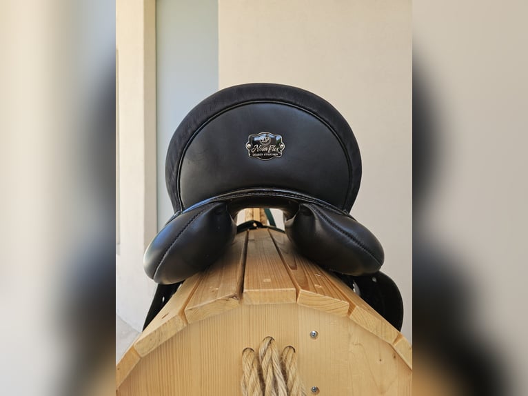 Deuber & Partner Nova Flex Bolero – Top Zustand, mit Garantie & Rechnung