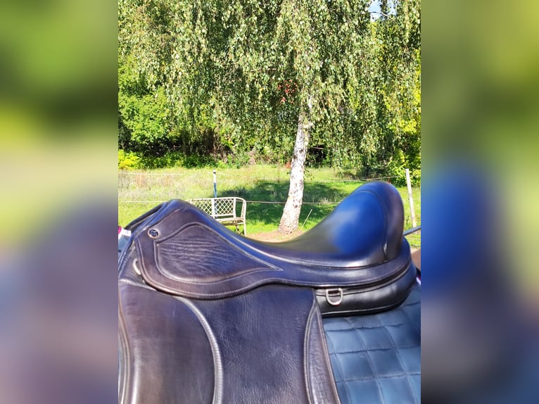 Dressur Sattel physioflex Emotion 18" horsemate 