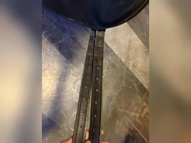 Dressursattel 17 Zoll