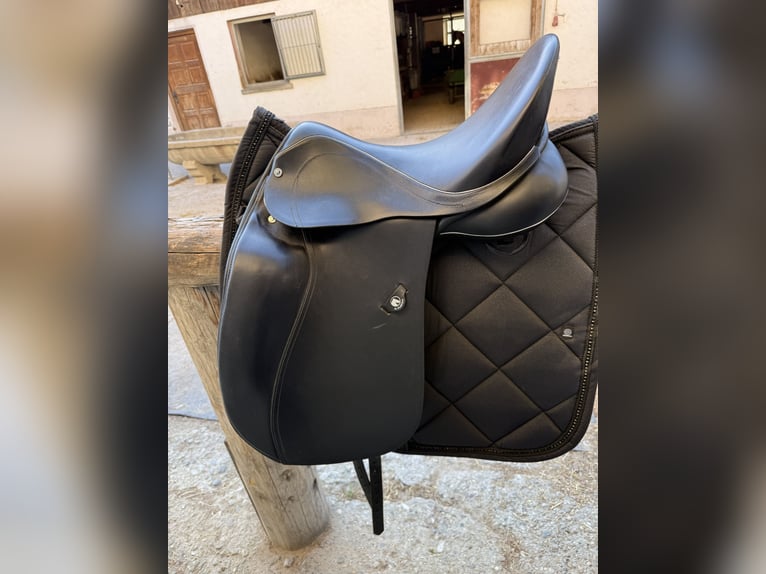 Dressursattel „DT. Saddlery Germany“ schwarz