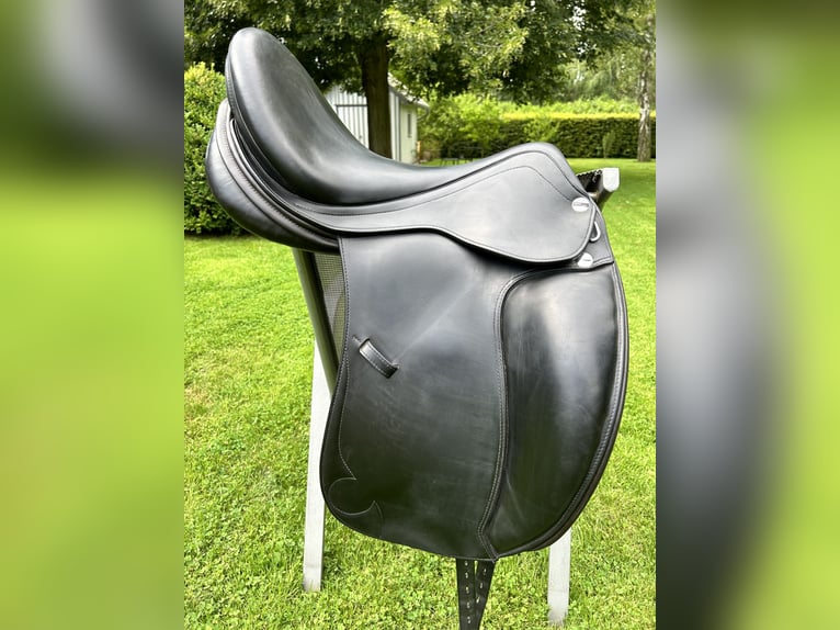 Dressursattel Erre Plus 18 Zoll ( Sattlerei Anke Just)