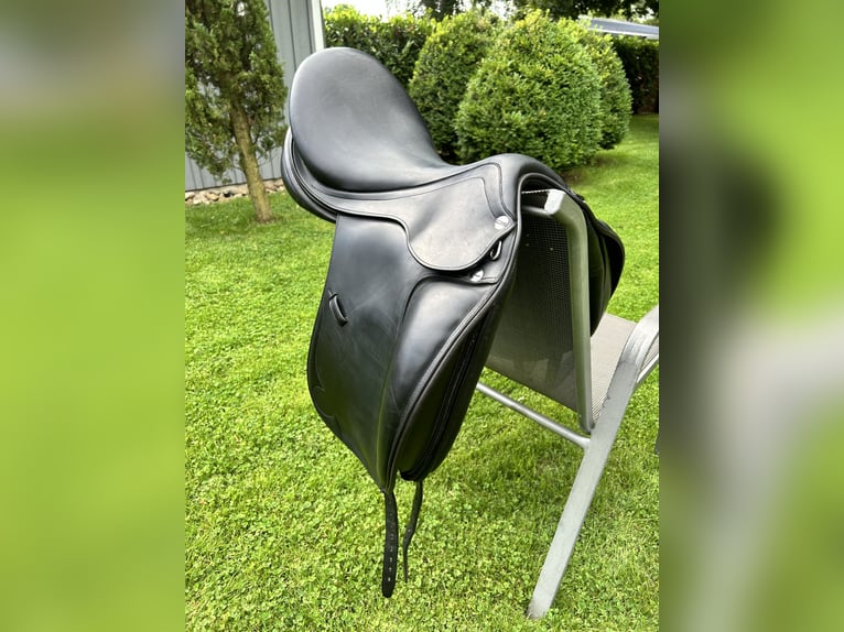 Dressursattel Erre Plus 18 Zoll ( Sattlerei Anke Just)