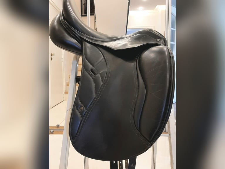 Dressursattel Horse Star Champion 17 Zoll schwarz