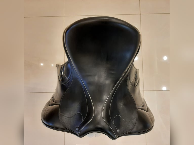 Dressursattel Horse Star Champion 17 Zoll schwarz