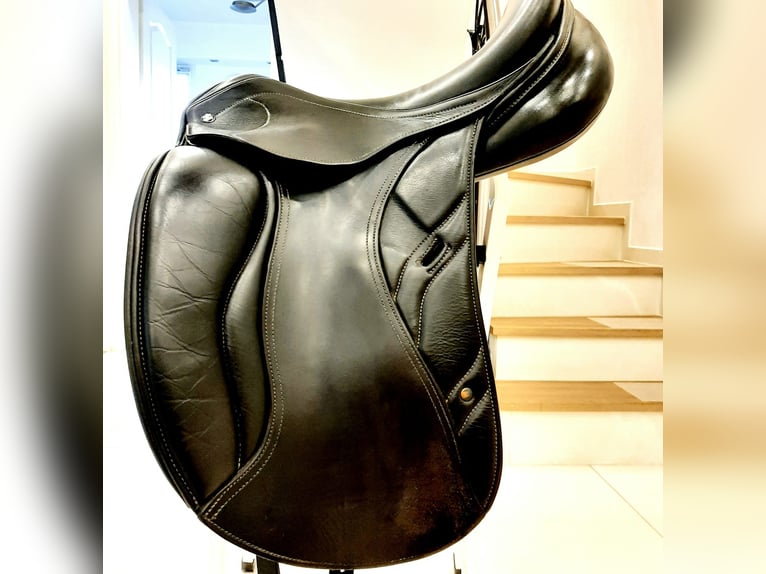 Dressursattel Horse Star Champion 17 Zoll schwarz