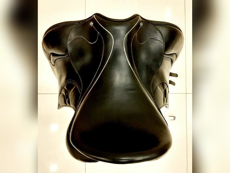 Dressursattel Horse Star Champion 17 Zoll schwarz
