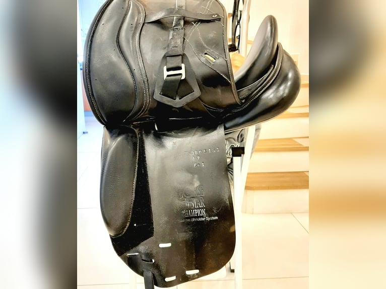 Dressursattel Horse Star Champion 17 Zoll schwarz