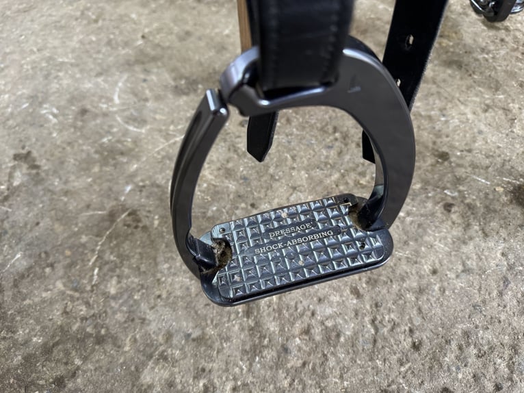 Dressursattel Karl Niedersüß Andante 17.5 Zoll Kammer 30cm nahezu neu!