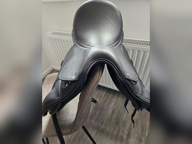 Dressursattel Letek EXCELLENT 17.5 Zoll neuwertig