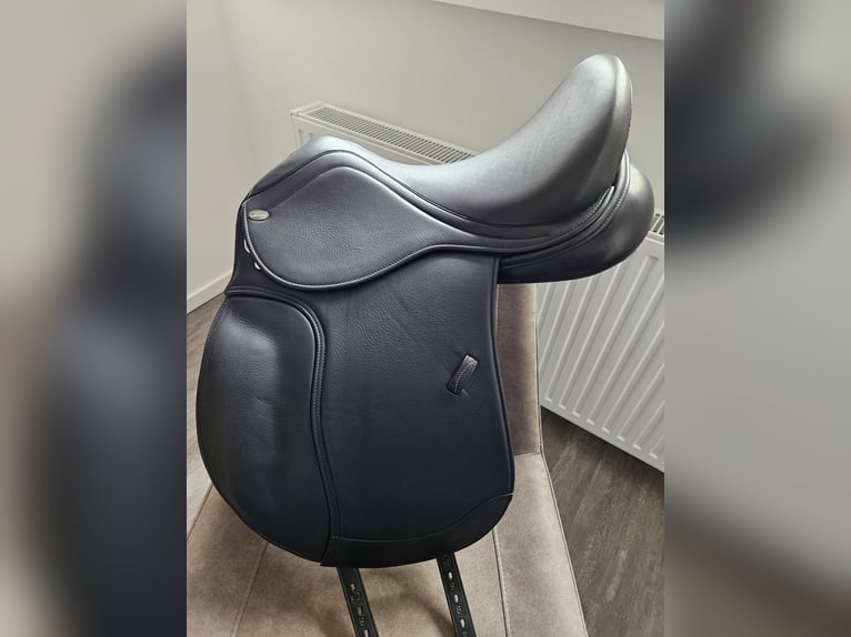 Dressursattel Letek EXCELLENT 17.5 Zoll neuwertig