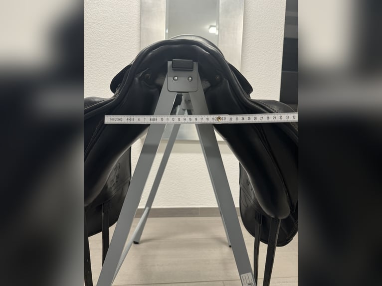 Dressursattel Marke Tibo