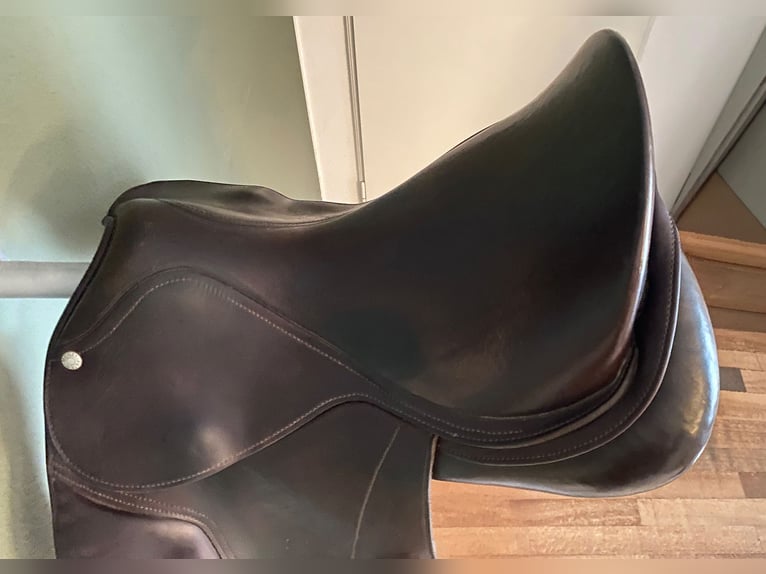 Dressursattel Peter Menet