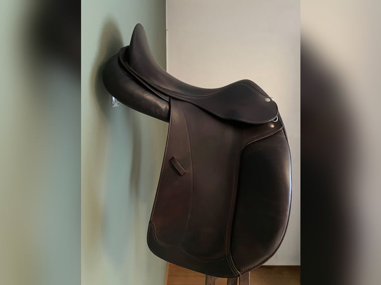 Dressursattel Peter Menet