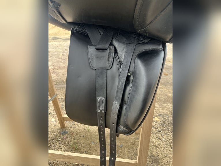 Dressursattel Prestige Milano 17/32